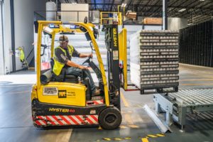 Finding the right balance between man and machine in facility management